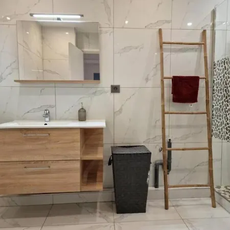 Apartment 2 Schlafzimmer, Whirlpool, Sauna Und Netflix-projektor