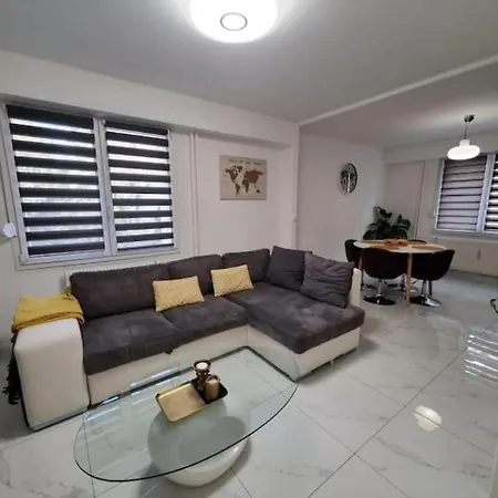 2 Schlafzimmer, Whirlpool, Sauna Und Netflix-projektor Apartment *