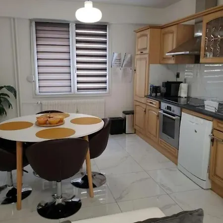 Apartment 2 Schlafzimmer, Whirlpool, Sauna Und Netflix-projektor *