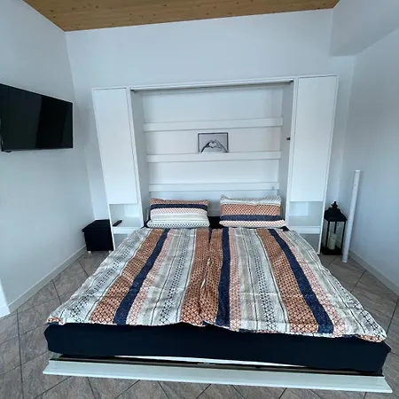 2 Schlafzimmer, Whirlpool, Sauna Und Netflix-projektor Apartment *
